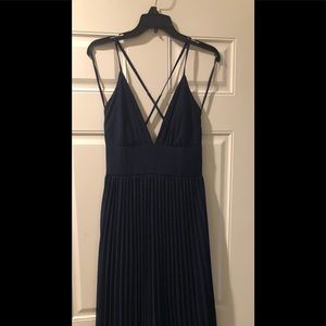 Lulu’s Depths of My Love Navy Pleated Maxi Dress